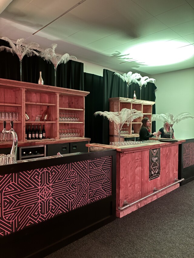 bar roaring twenties